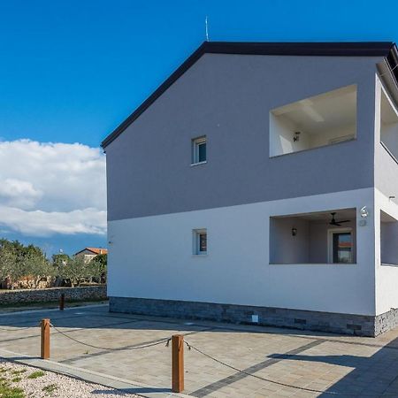 Apartments Pejakovic Vir Exteriör bild