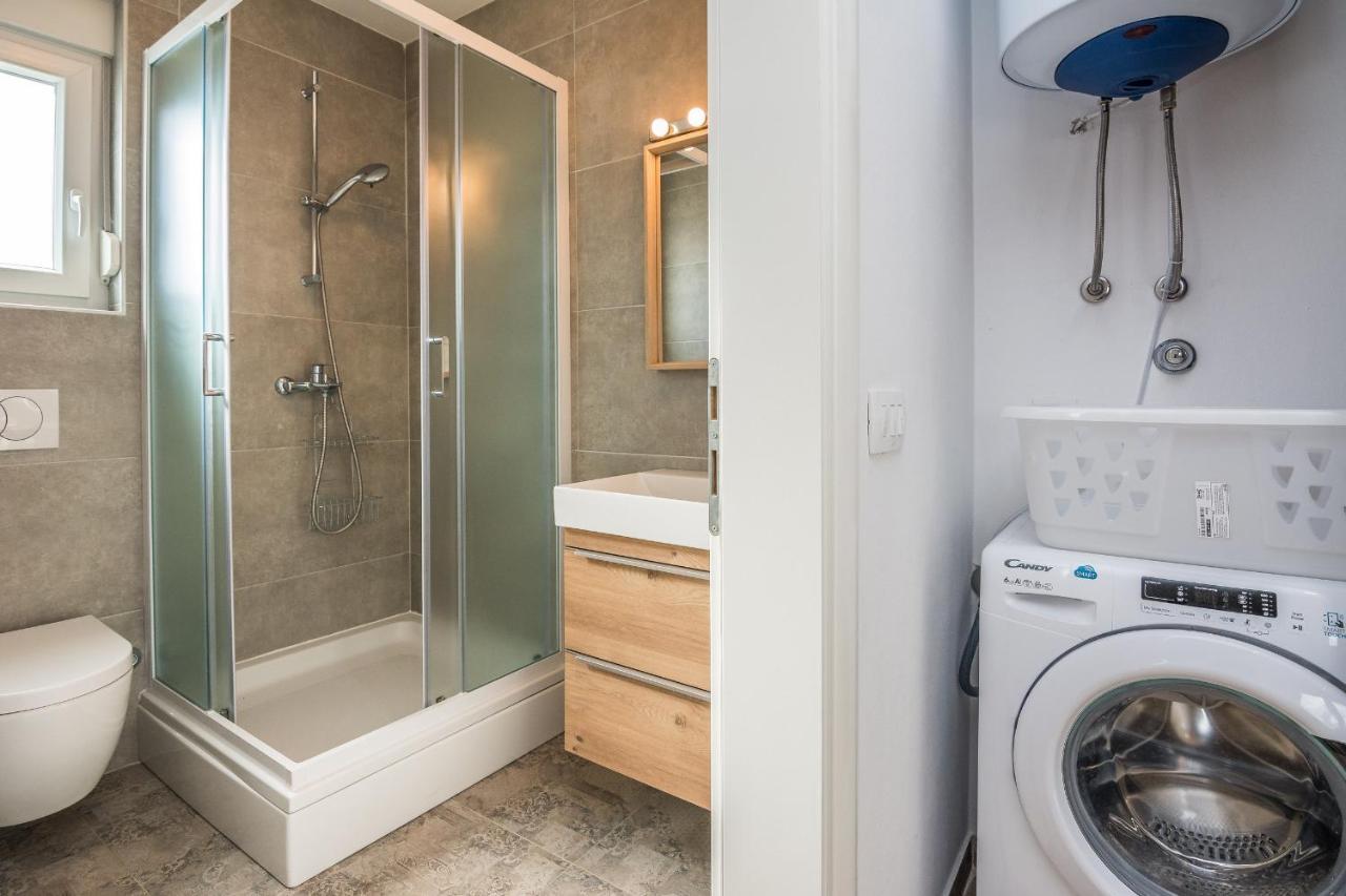 Apartments Pejakovic Vir Exteriör bild